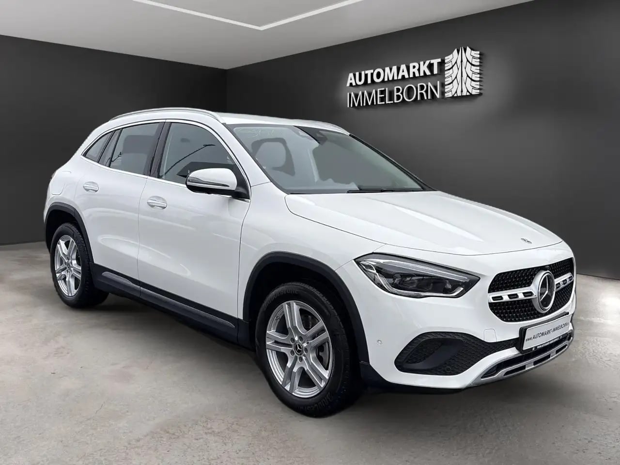 Mercedes-Benz GLA 250 e Mubeam*Distro*360*AHK*HUD*DAB*18*