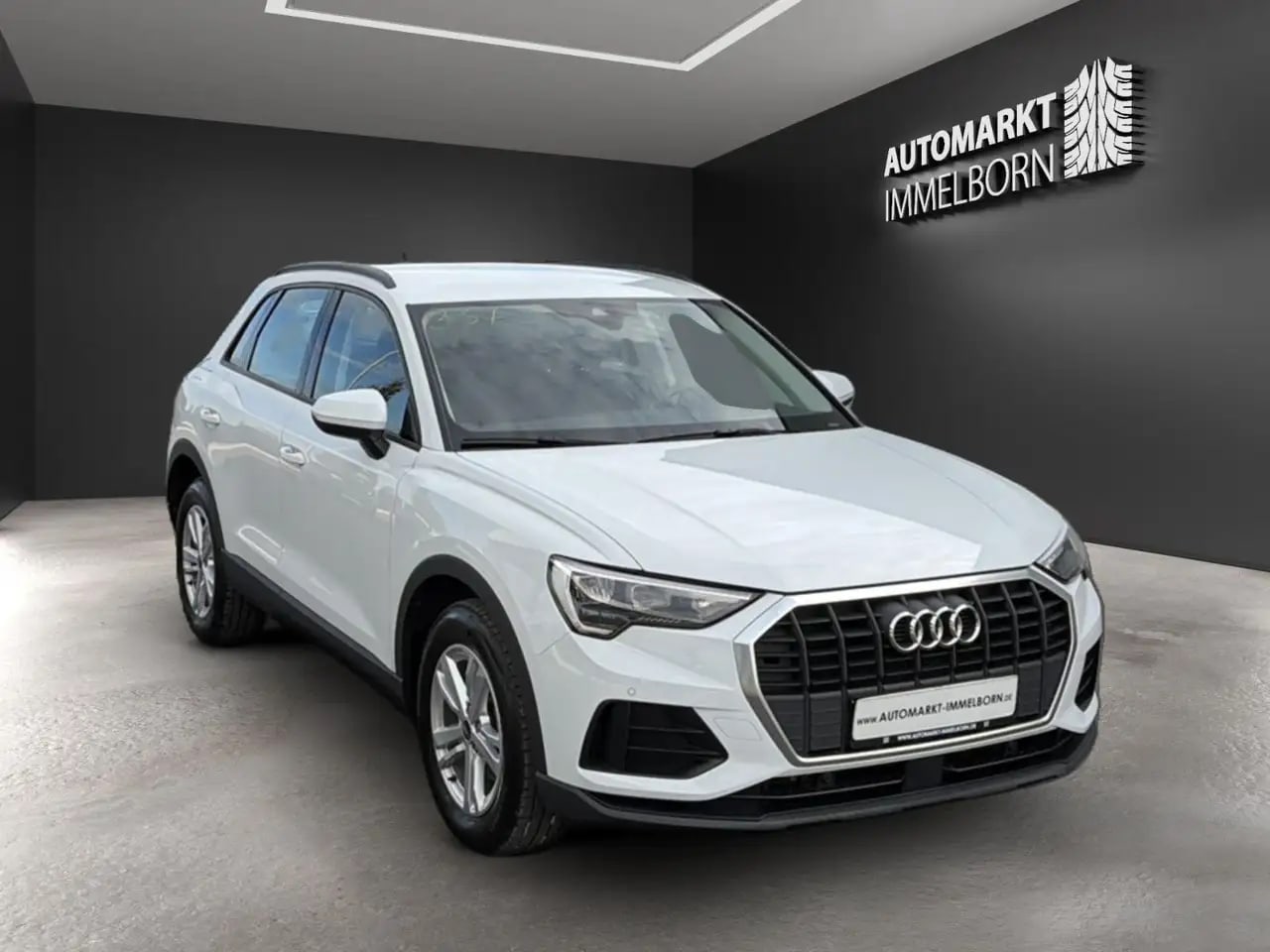 Audi Q3 35 TDI Virtual*LED*NaviTouch*SPUR*VKZ*Tempo*L 2