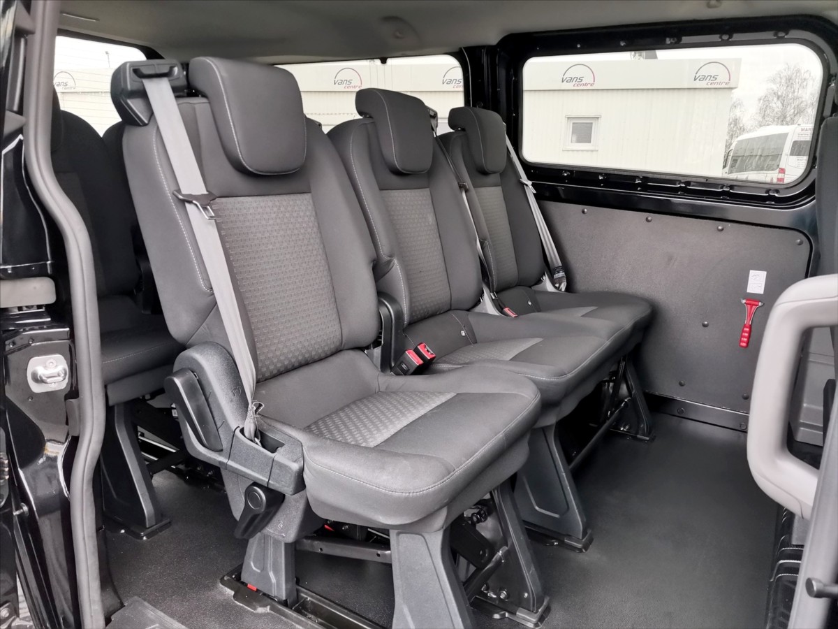 Ford Transit Custom 2.0TDCI/96kw AT/ L2H1/ 9míst 18