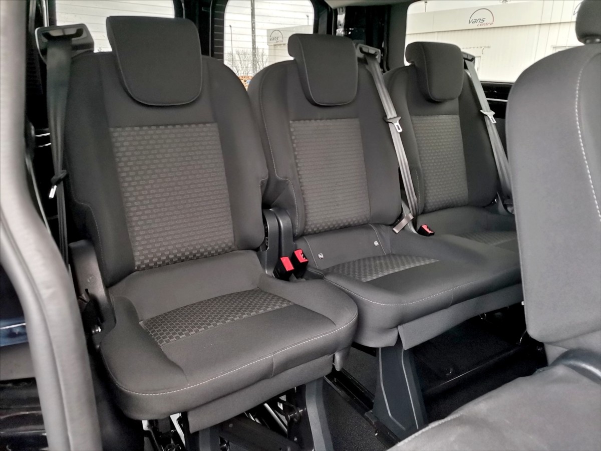 Ford Transit Custom 2.0TDCI/96kw AT/ L2H1/ 9míst 19