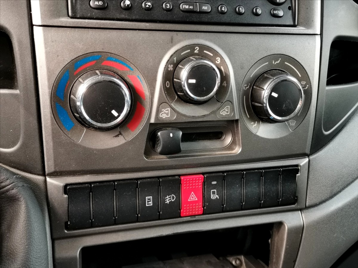 Iveco Daily 35C13 mrazí/chladí/6pal/220V 10