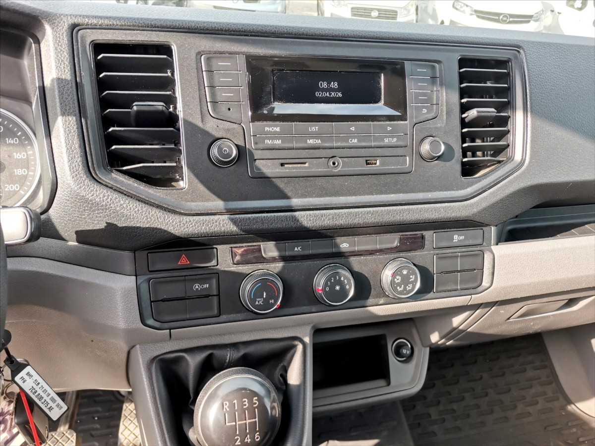 Volkswagen Crafter 2.0TDI shrnovací 8pal/klima 9