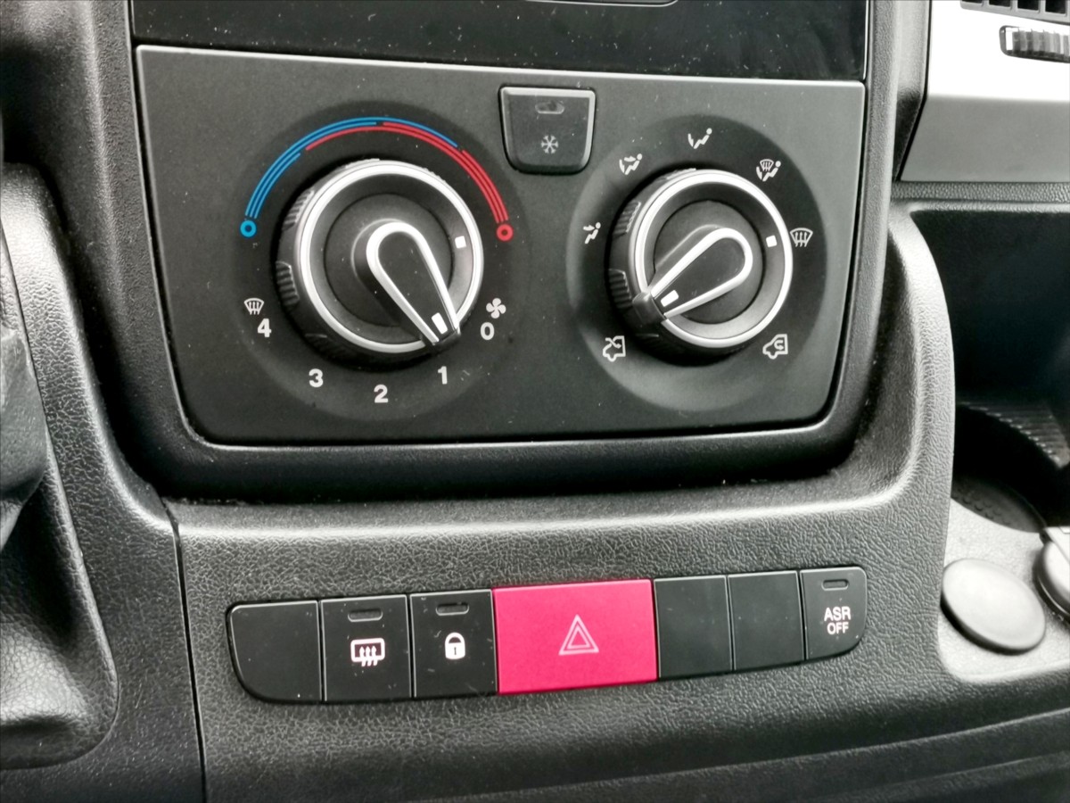 Peugeot Boxer 2.0HDI skříň/chladí/8pal/čelo 10