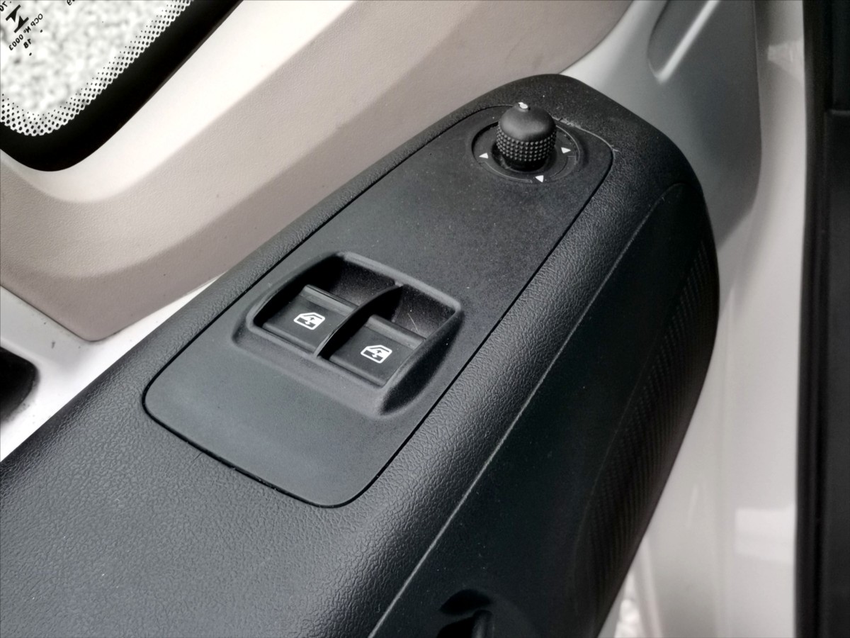 Peugeot Boxer 2.0HDI skříň/chladí/8pal/čelo 15