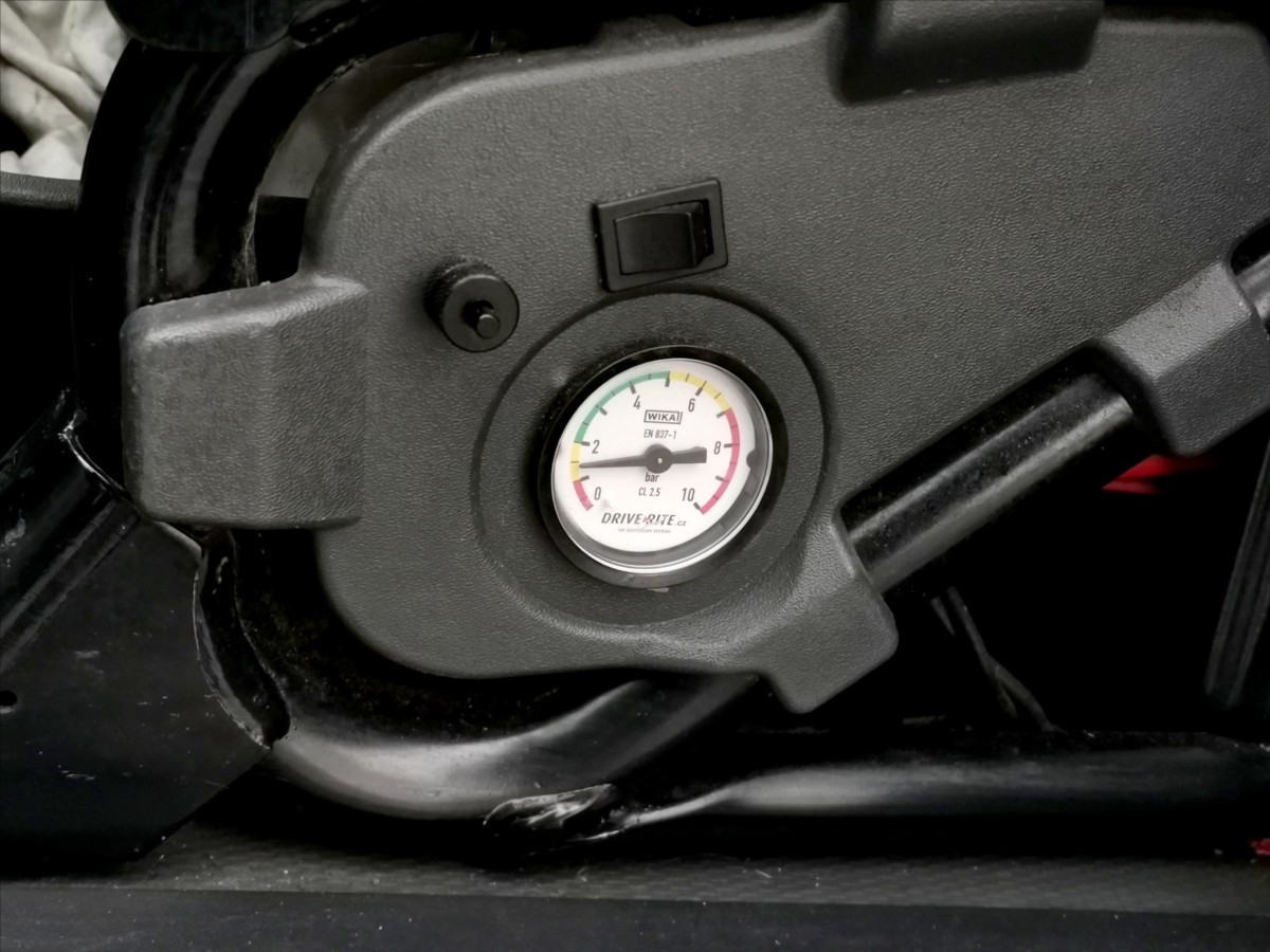 Peugeot Boxer 2.0HDI skříň/chladí/8pal/čelo 17
