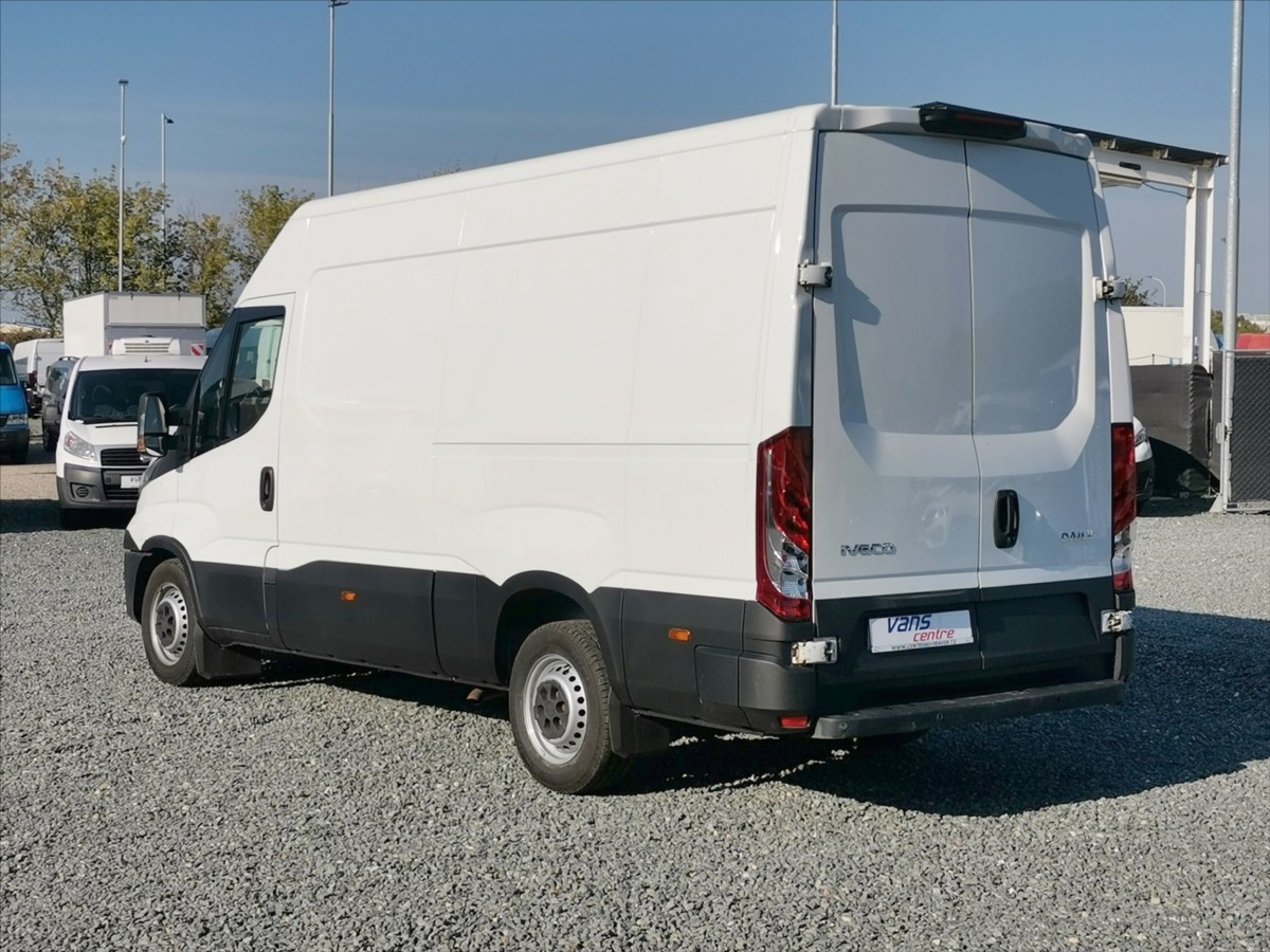 Iveco Daily 35S16 střední/ klima/ ČR 4