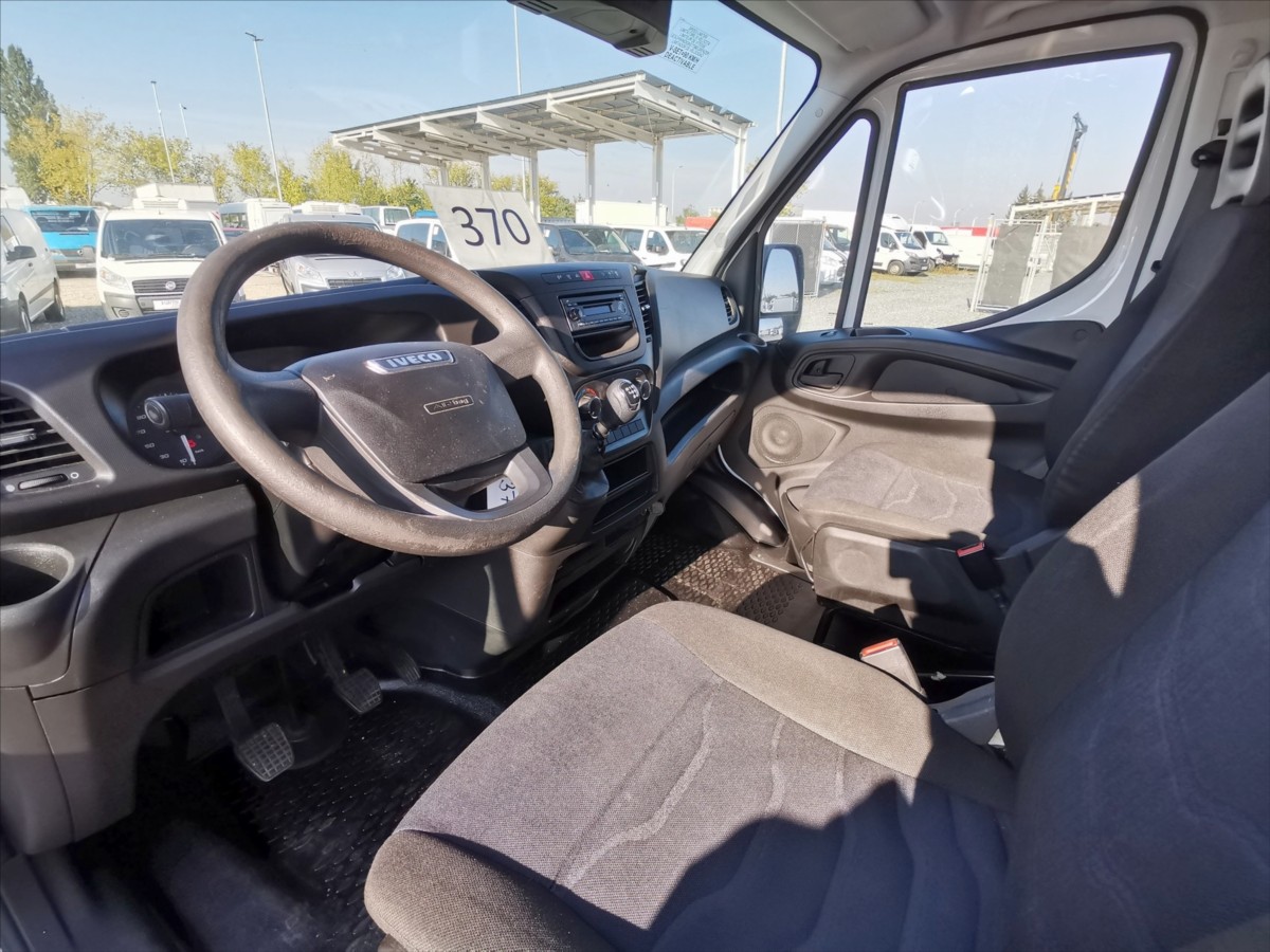 Iveco Daily 35S16 střední/ klima/ ČR 6