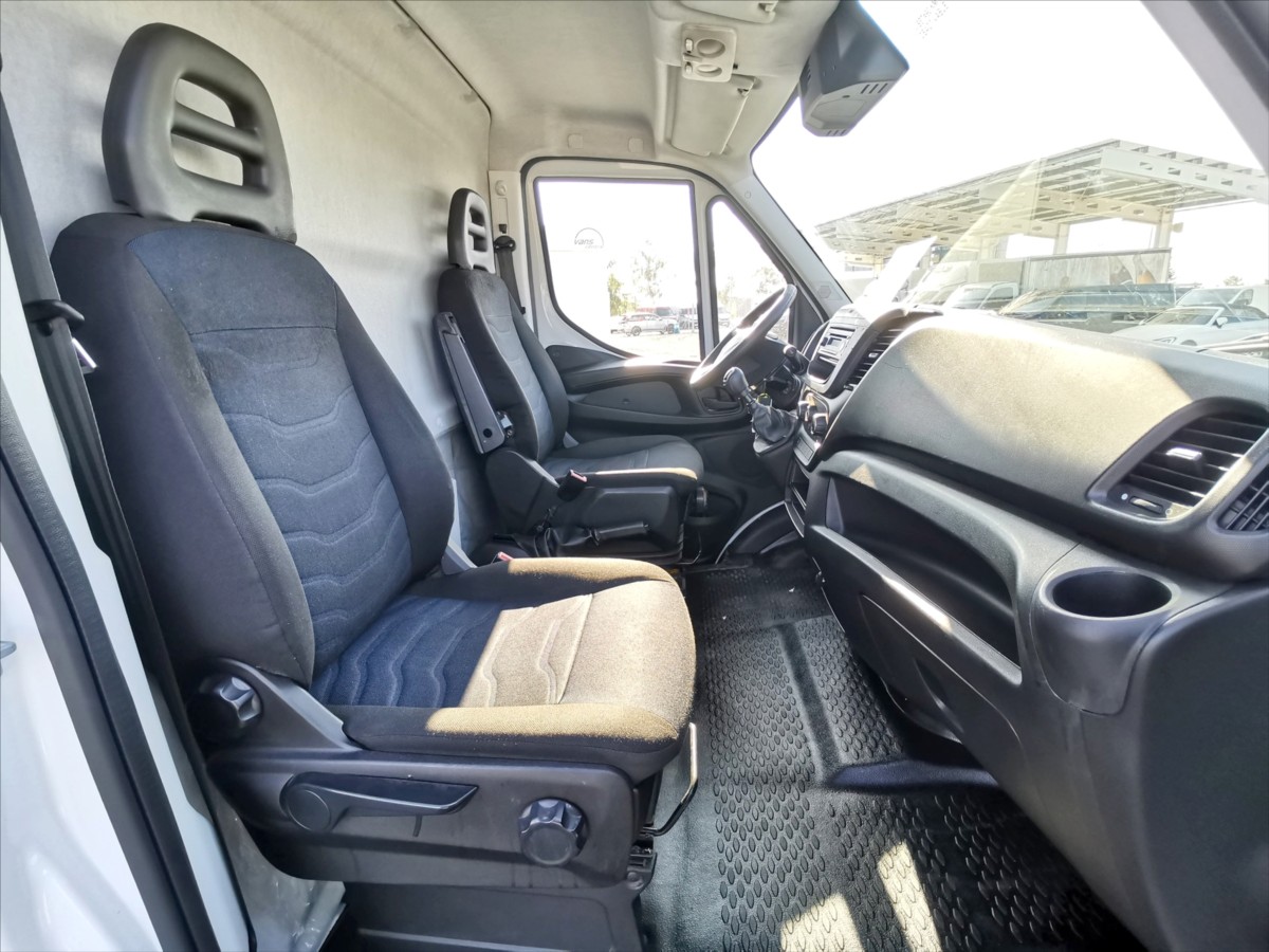 Iveco Daily 35S16 střední/ klima/ ČR 7