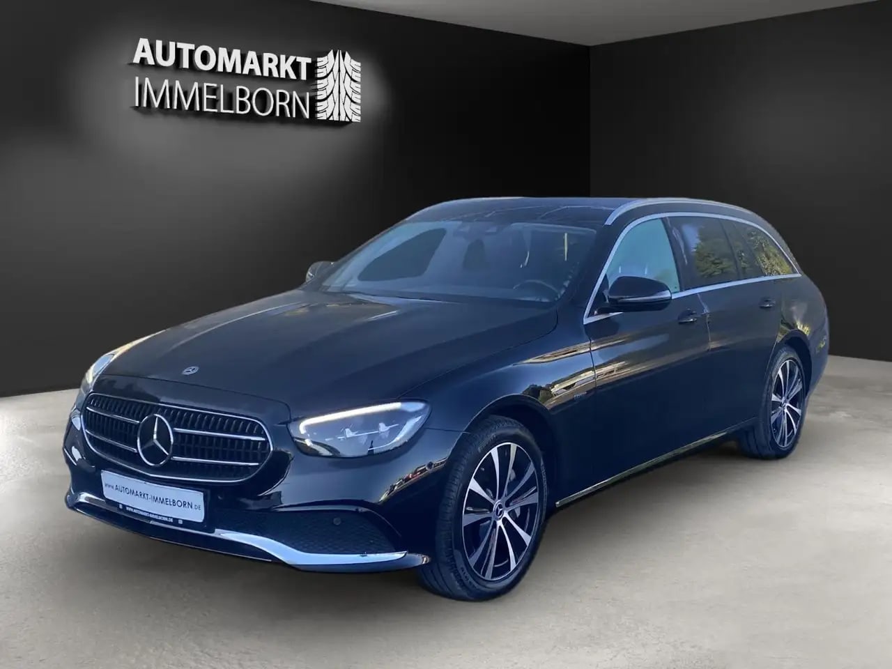 Mercedes-Benz E 300 de AHK*Distro*HUD*LED*Widesc*Kamera*SO96% 4