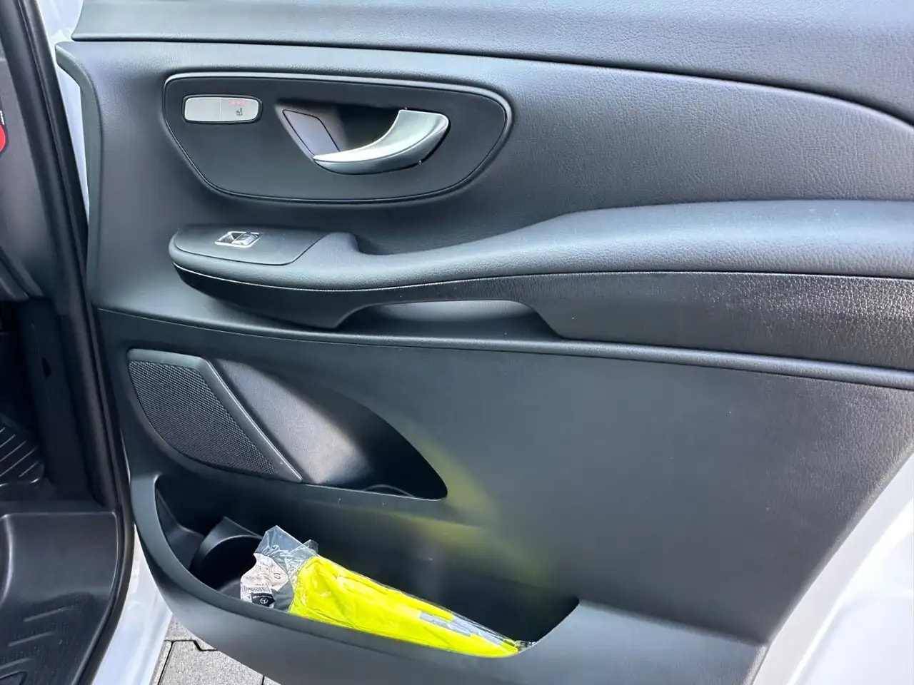 Mercedes-Benz V 220 LANG 9G-TR WEBASTO NAVI MBUX KAMERA 8-SITZ 14