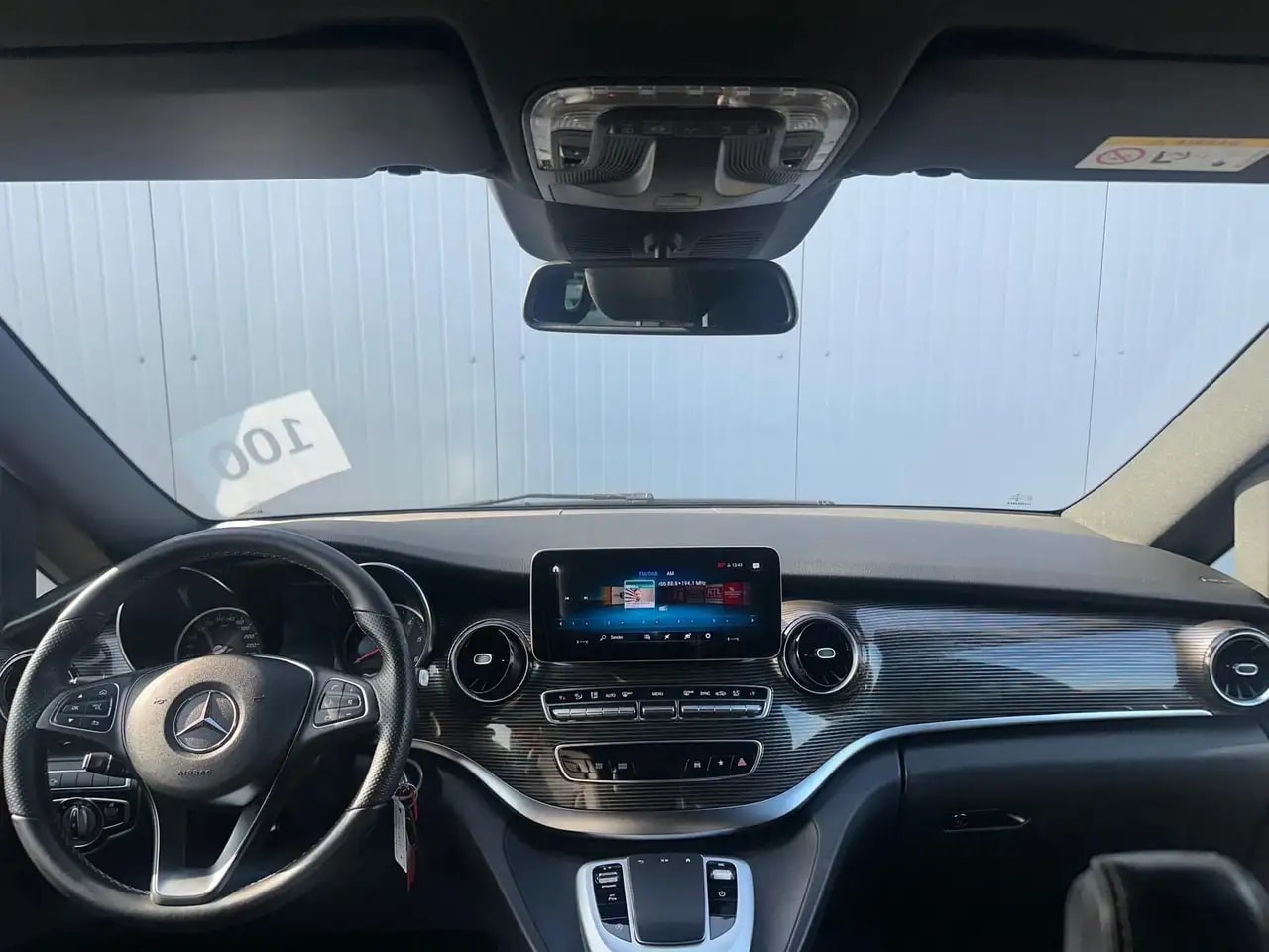 Mercedes-Benz V 300 d LANG LIEGEPAKET LEDER LED 360° KAMERA AHK 17