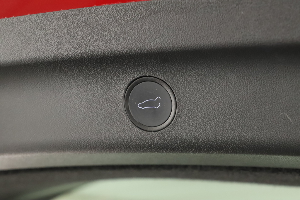 Tesla Model Y 4x4 2022 17