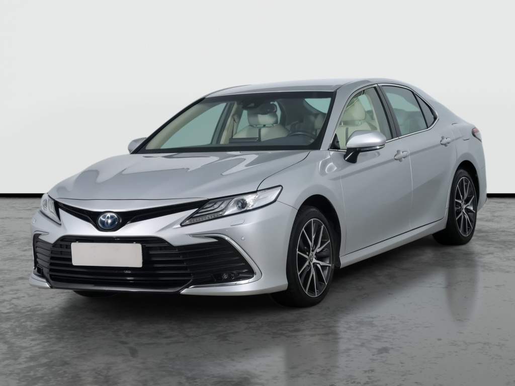 Toyota Camry 2.5 Hybrid 2024 3