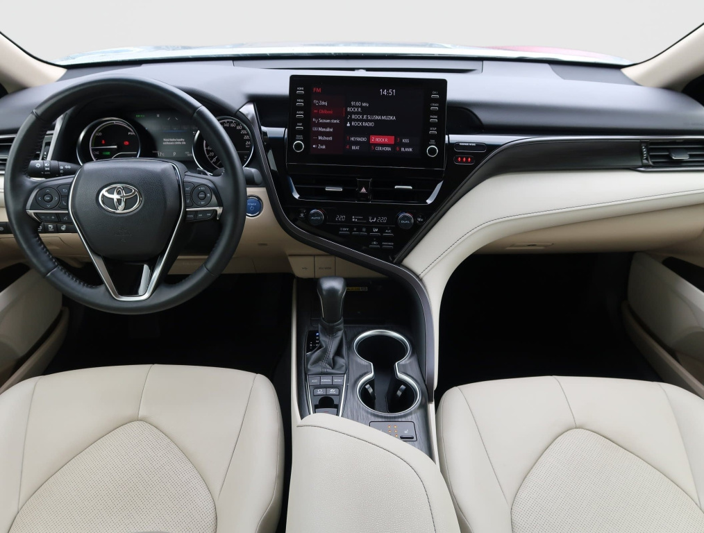 Toyota Camry 2.5 Hybrid 2024 9