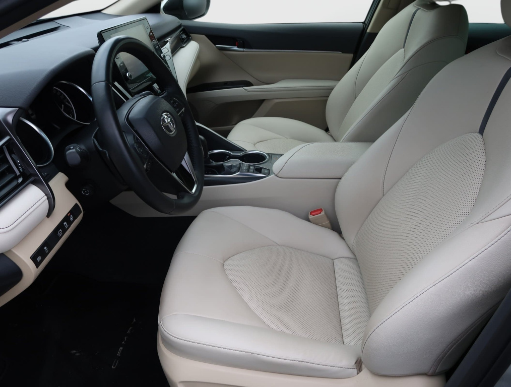 Toyota Camry 2.5 Hybrid 2024 13