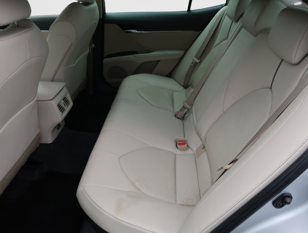 Toyota Camry 2.5 Hybrid 2024 12