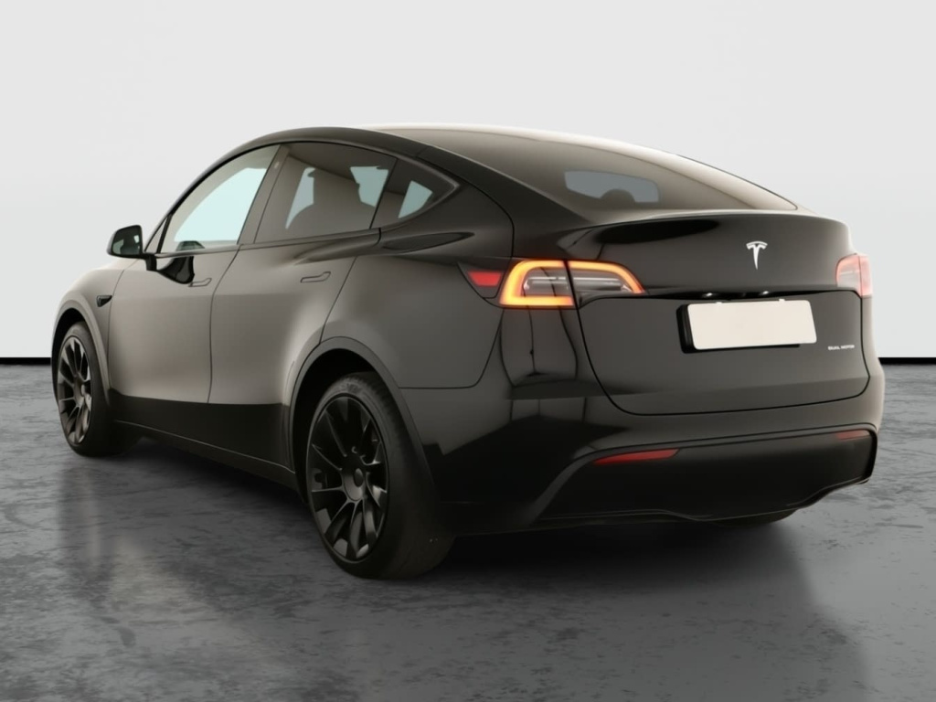Tesla Model Y 4x4 2023 5
