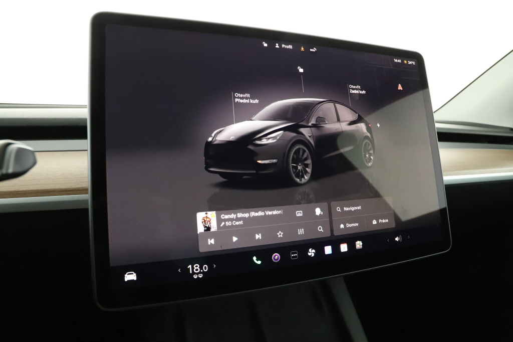 Tesla Model Y 4x4 2023 15