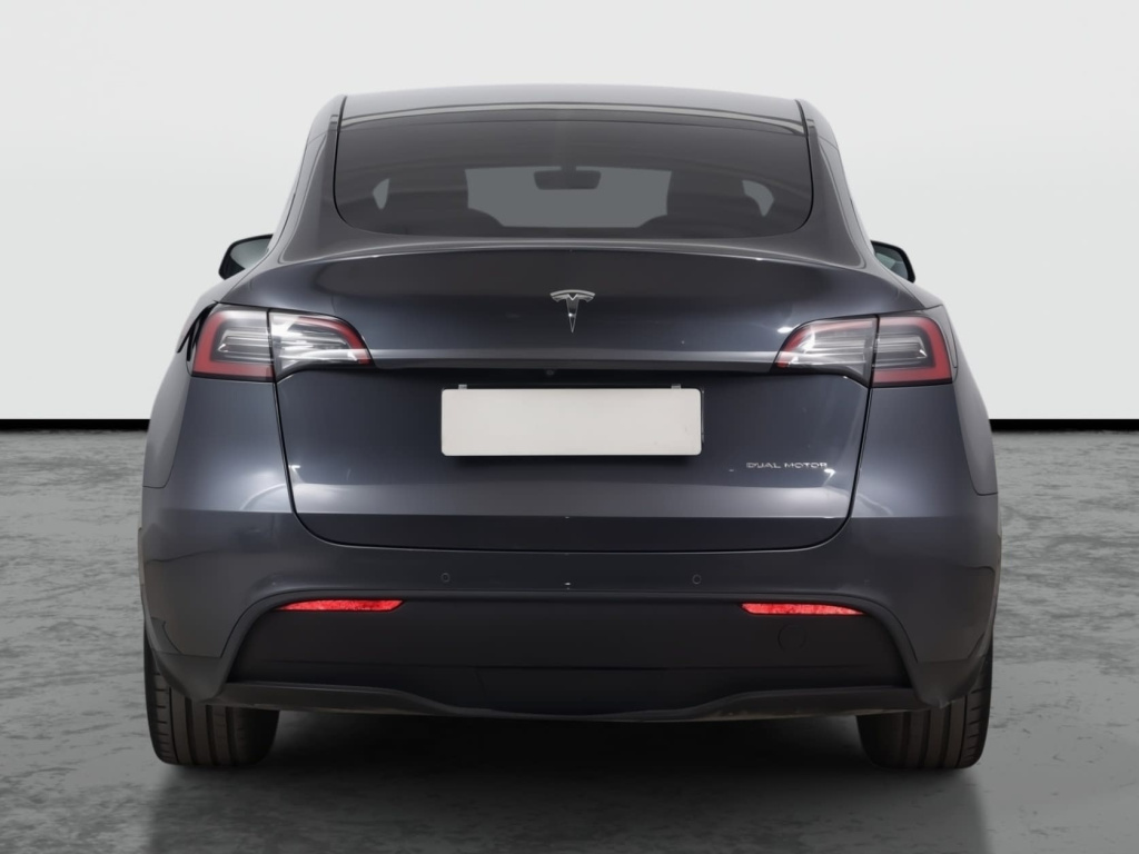 Tesla Model Y 4x4 2022 6