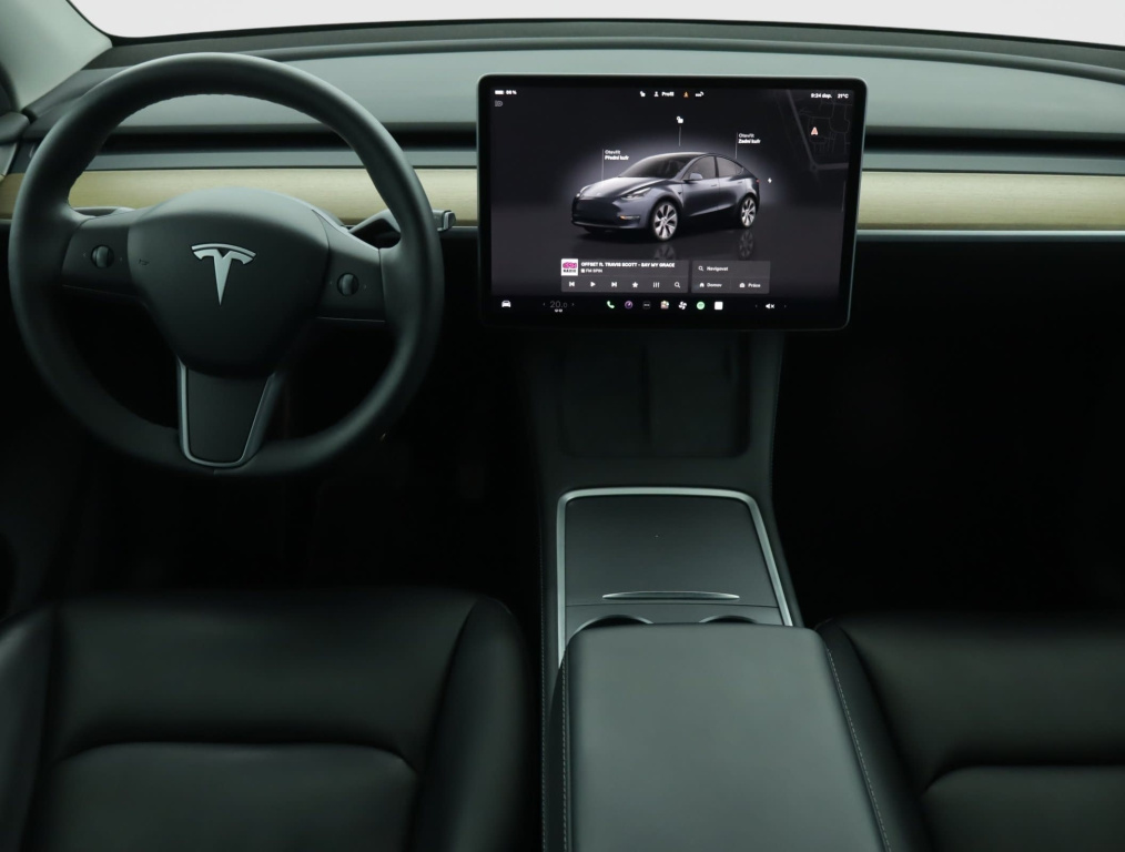 Tesla Model Y 4x4 2022 9