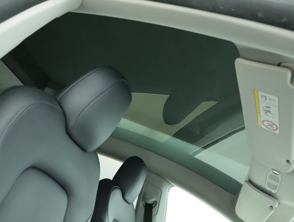 Tesla Model Y 4x4 2022 22