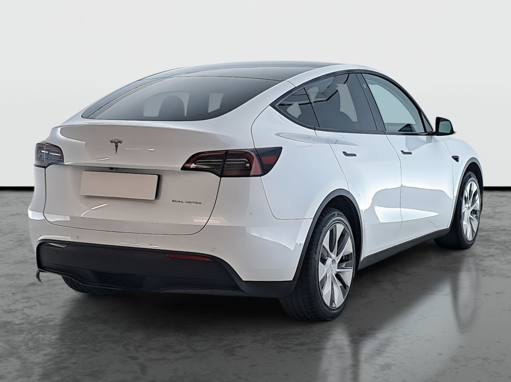 Tesla Model Y 4x4 2022 7