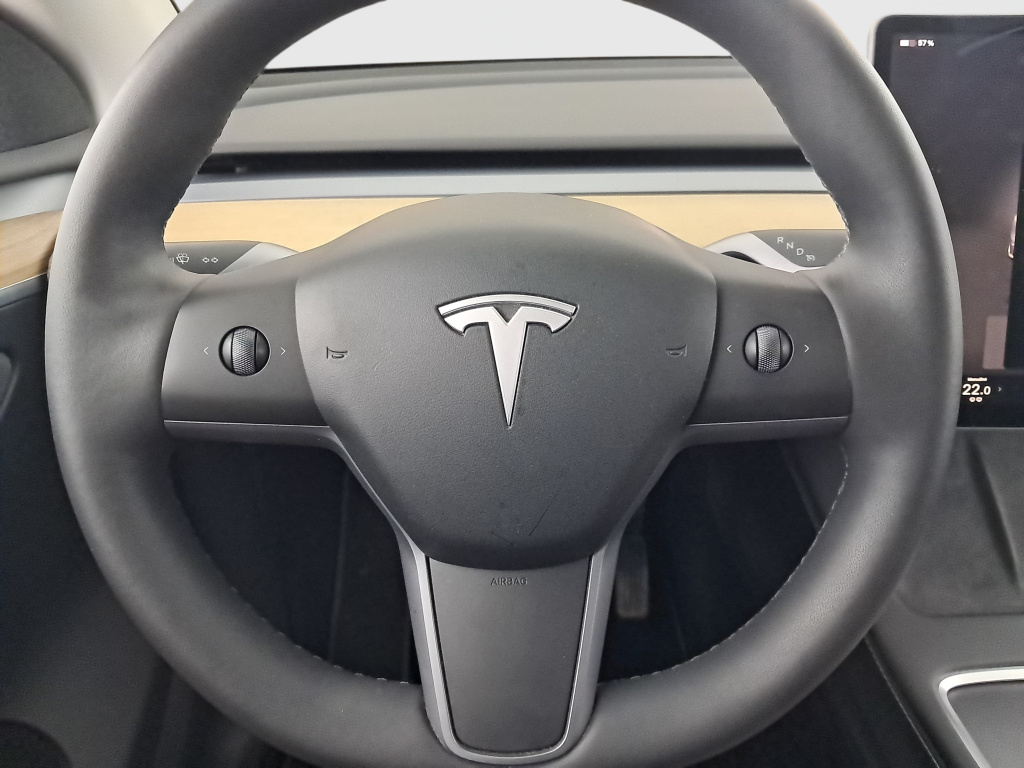 Tesla Model Y 4x4 2022 22