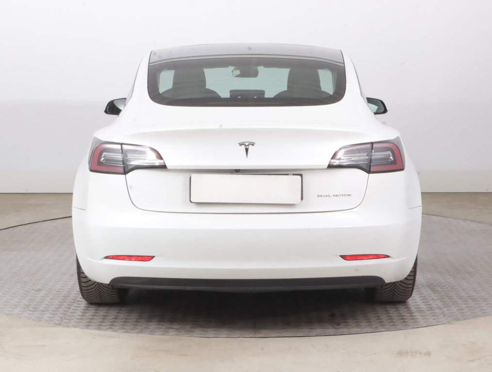 Tesla Model 3 4x4 2021 6