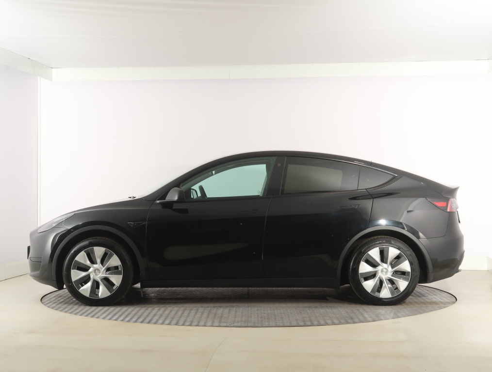 Tesla Model Y 2023 4