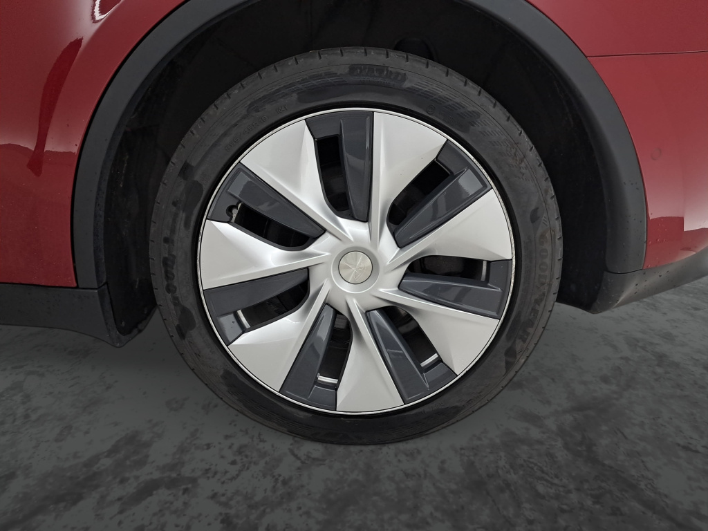 Tesla Model Y 4x4 2022 18