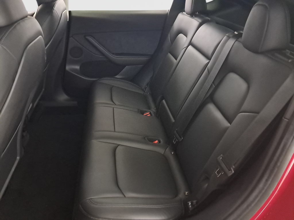 Tesla Model Y 4x4 2022 12