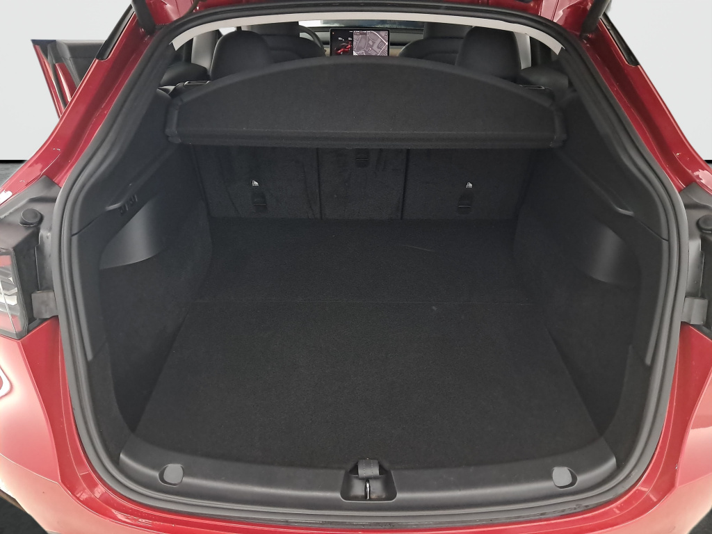 Tesla Model Y 4x4 2022 17