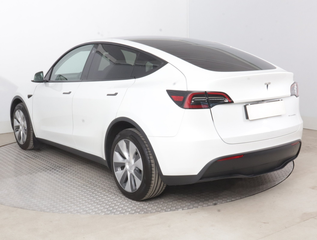 Tesla Model Y 4x4 2023 5