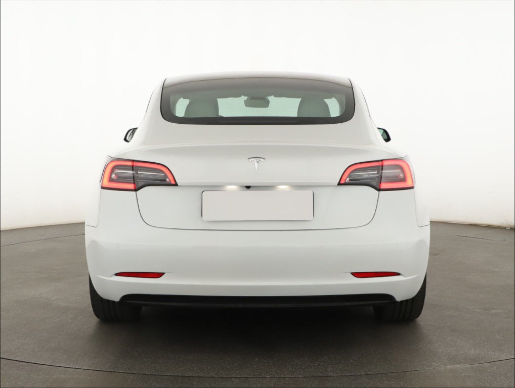 Tesla Model 3 4x4 2021 6