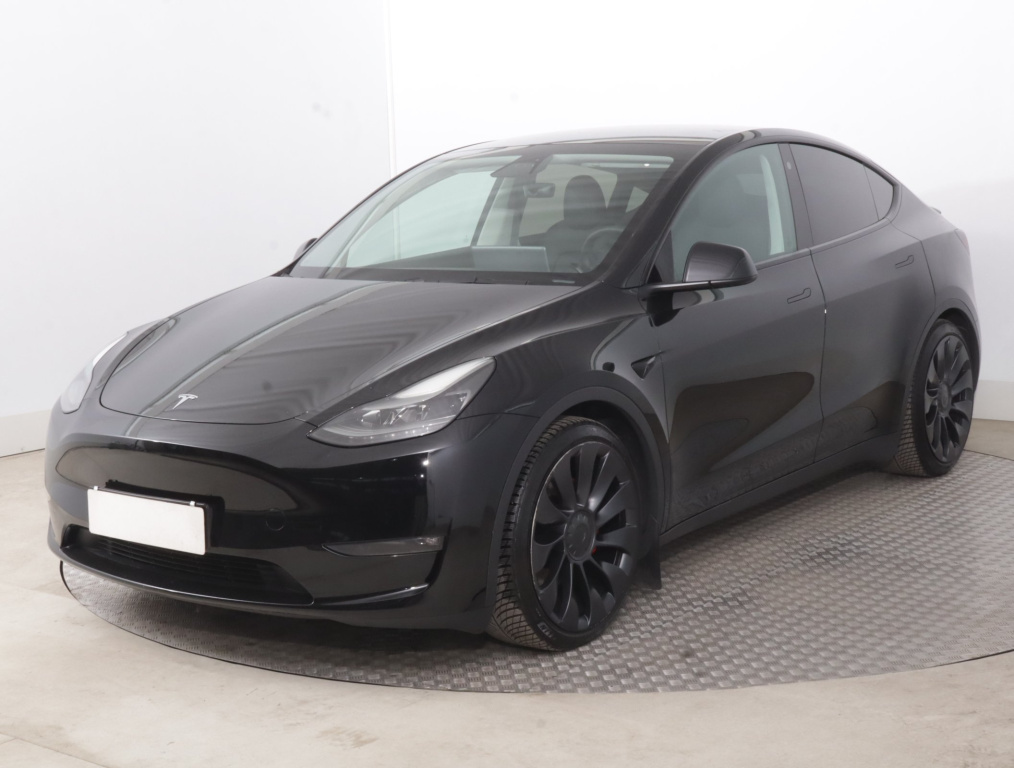 Tesla Model Y 4x4 2023 3
