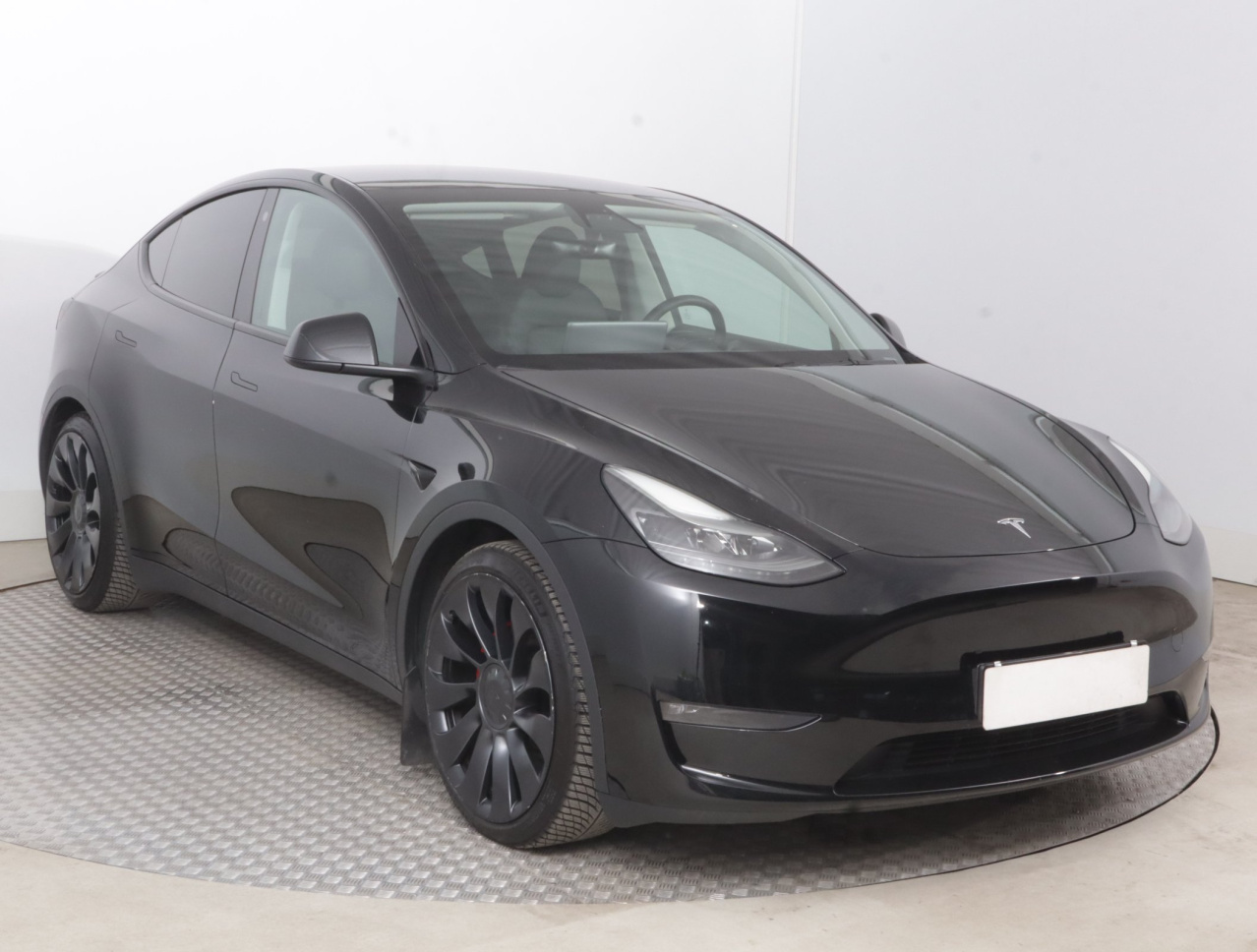 Tesla Model Y 4x4 2023