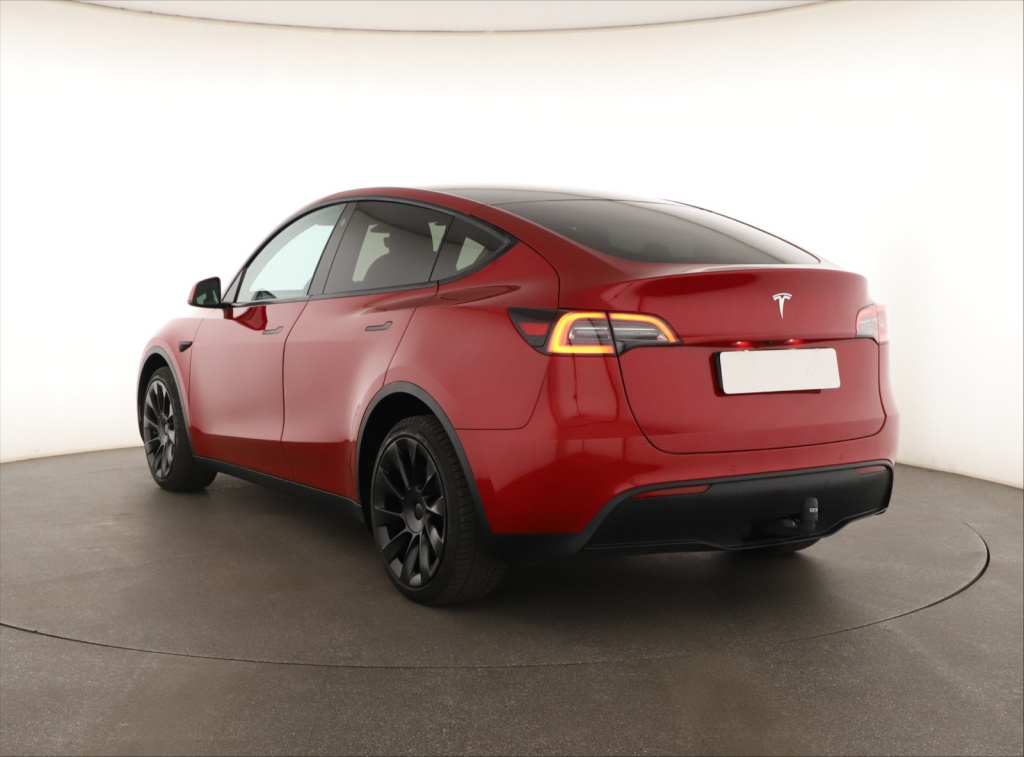 Tesla Model Y 4x4 2022 5