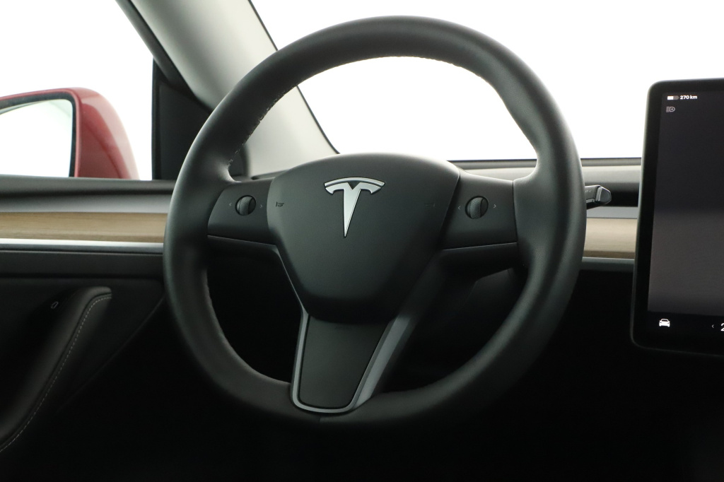 Tesla Model Y 4x4 2022 14