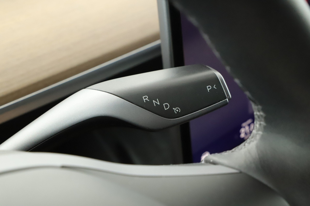 Tesla Model Y 4x4 2022 21