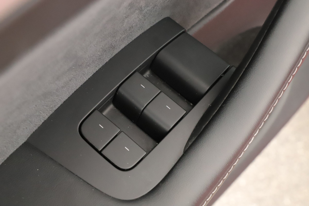 Tesla Model Y 4x4 2022 15