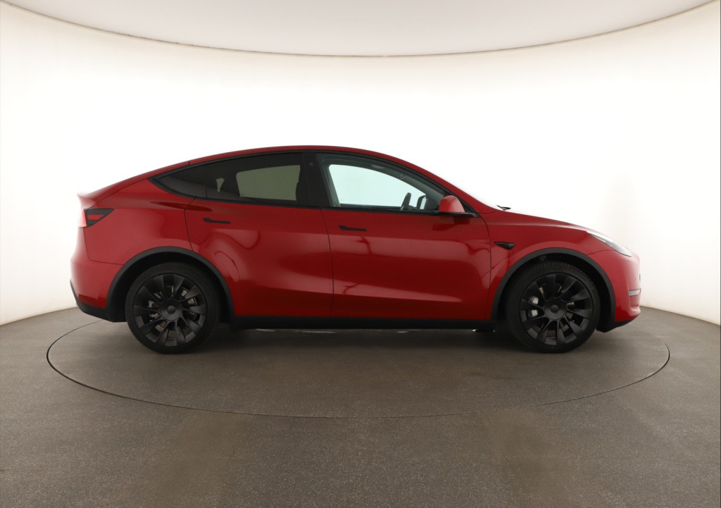 Tesla Model Y 4x4 2022 8