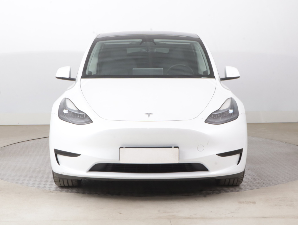 Tesla Model Y 2022 2
