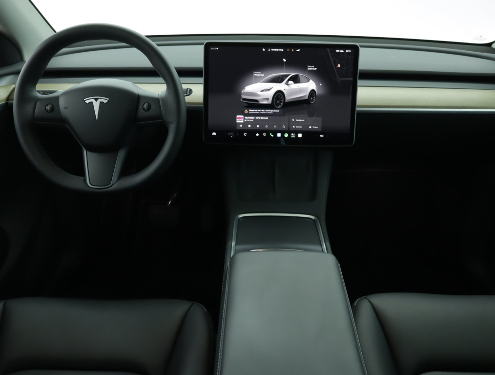 Tesla Model Y 2022 9