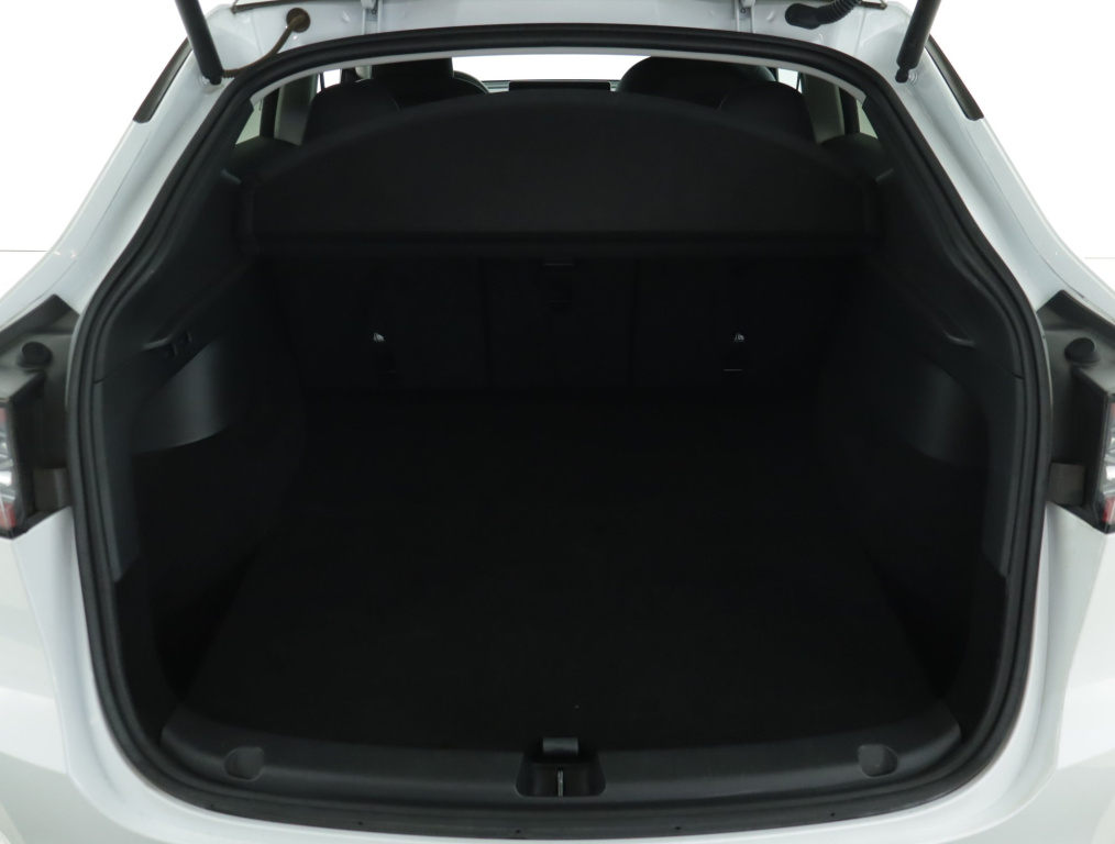 Tesla Model Y 2022 17