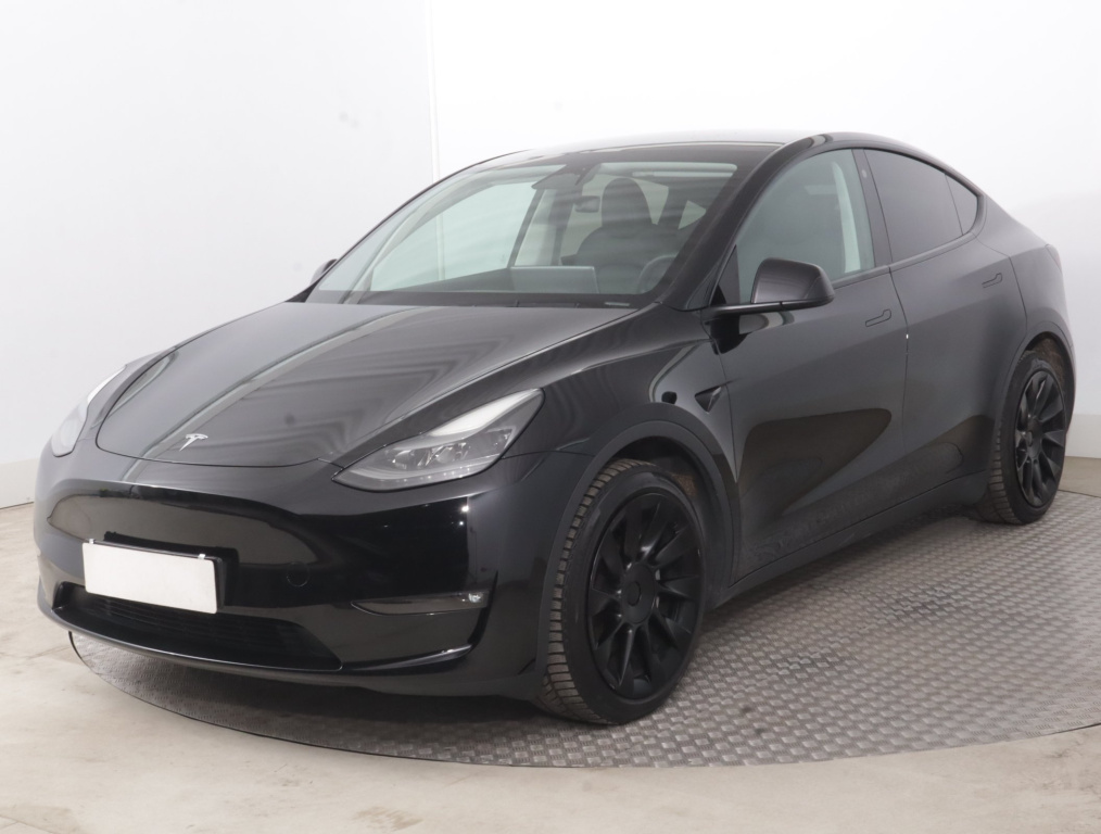 Tesla Model Y 4x4 2023 3