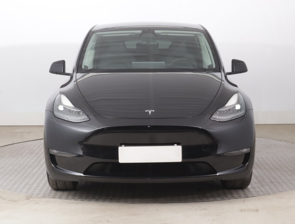 Tesla Model Y 4x4 2023 2