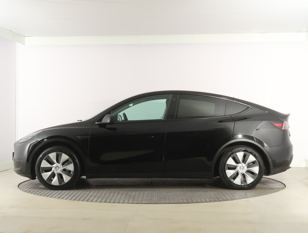 Tesla Model Y 2023 4