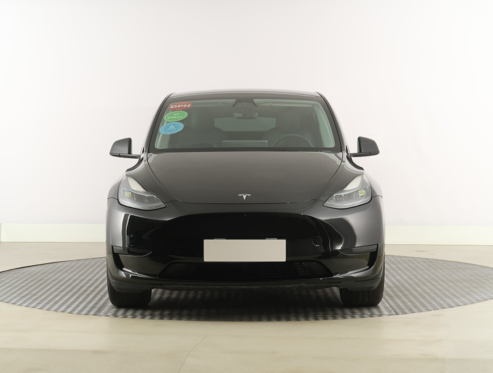 Tesla Model Y 2023 2