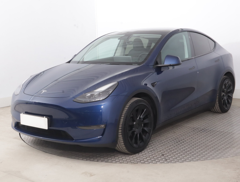 Tesla Model Y 4x4 2023 3