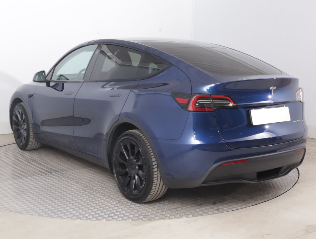 Tesla Model Y 4x4 2023 5